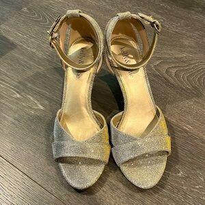 Light Golden Glittery Low Heeled Sandals 6.5